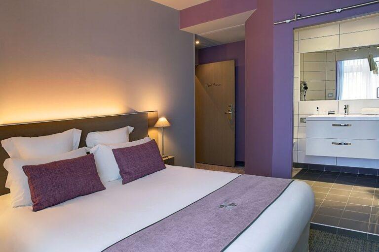 hotel-de-la-breche-1lieu1salle-hotel-chambre.jpg