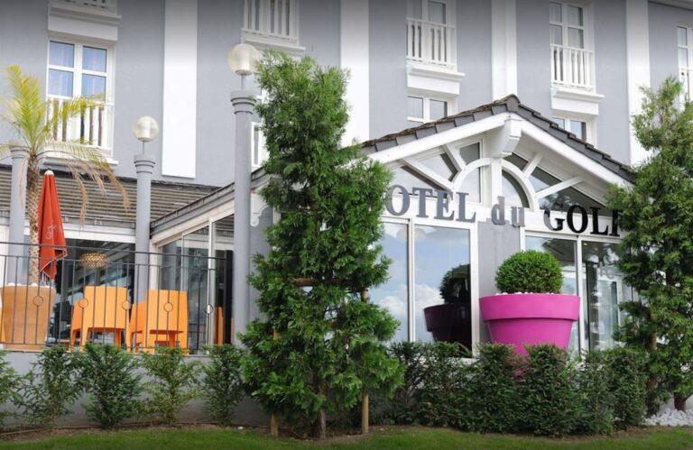 hotel-du-Golf-Saint-Etienne-1lieu1salle-conventions-facade.jpg
