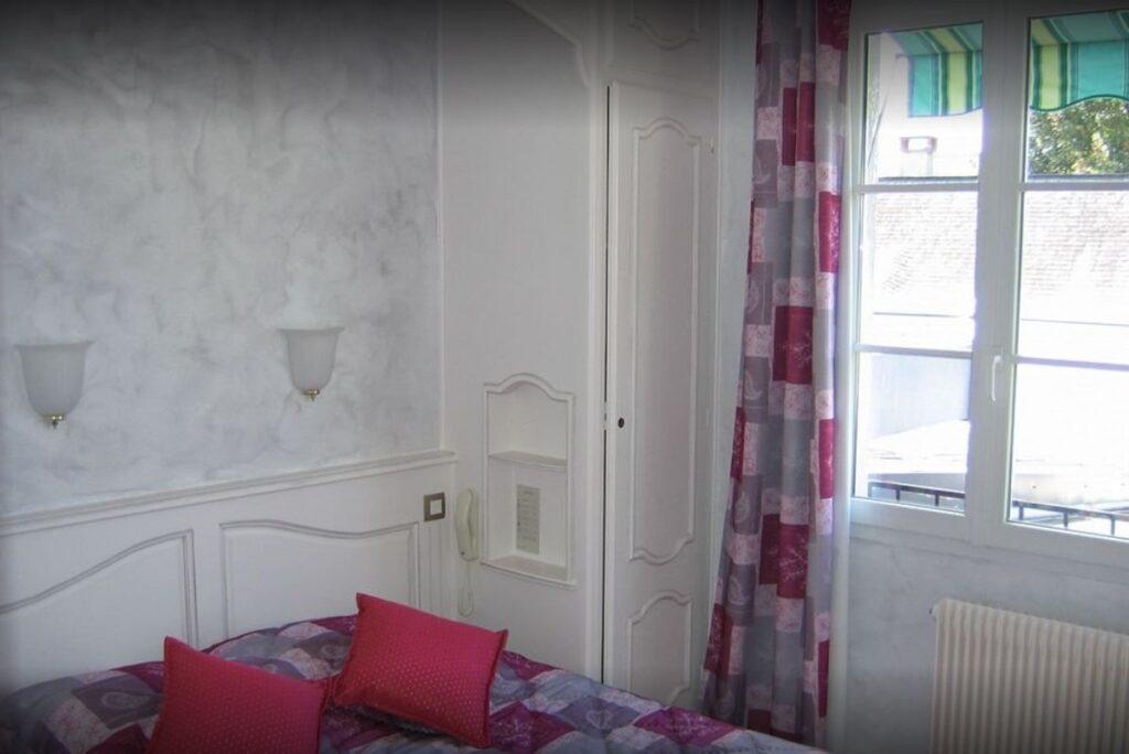 hotel-du-commerce-1lieu1salle-hote-restaurant-seminaire-chambre.jpg
