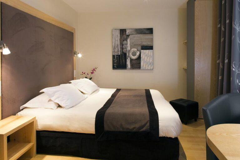 hotel-du-pont-roupt-1lieu1salle-hotel-restaurant-chambre.jpg