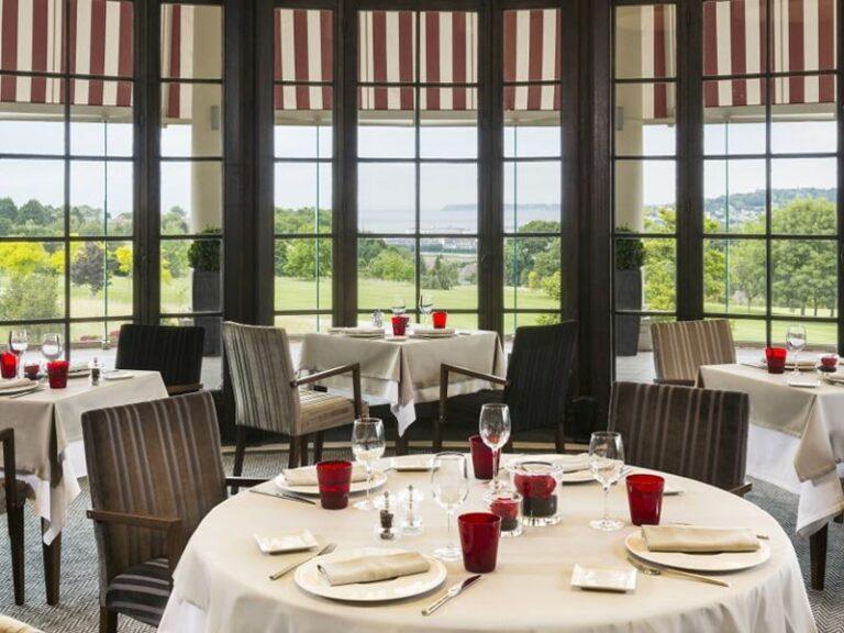 hotel-golf-barriere-1lieu1salle-reunion-restaurant.jpg