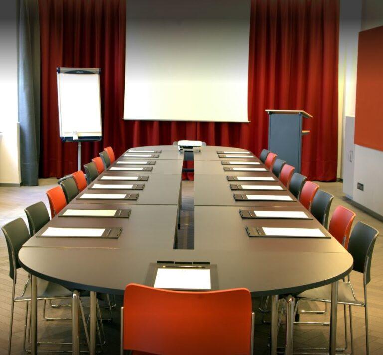 hotel-hannong-1lieu1salle-salle-reunions.jpg