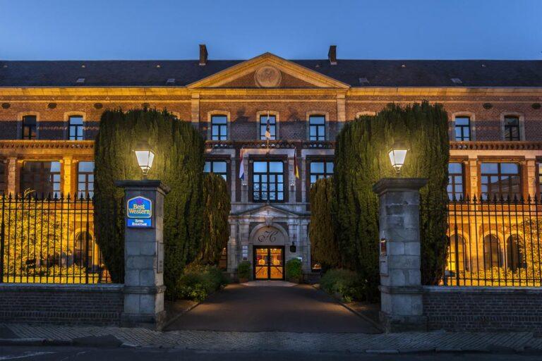 hotel-hermitage-1lieu1salle-hotel-restaurant-chambre-facade-nuit.jpg