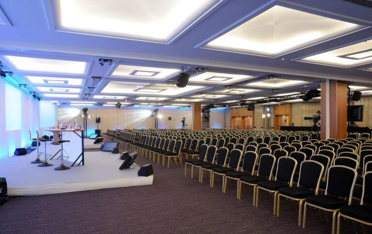 hotel-hyatt-regency-paris-etoile-1lieu1salle-hotel-restaurant-salle-reunion.jpg