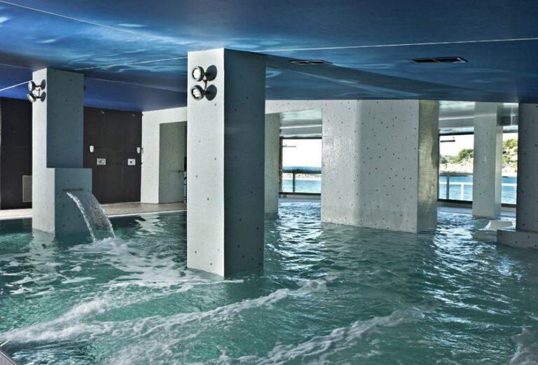 hotel-ile-rousse-bandol-seminaire-1lieu1salle-eau.jpg