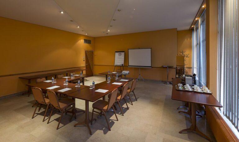 hotel-kaijoo-1lieu1salle-restaurant-seminaire-conference.jpg