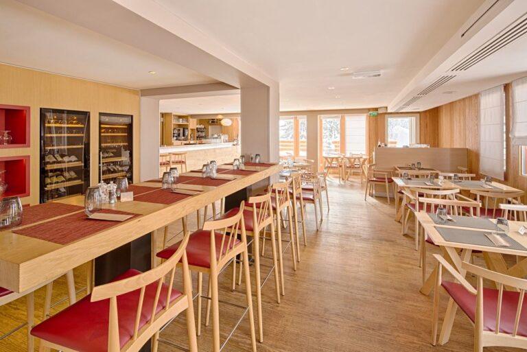 hotel-le-golf-1lieu1salle-restaurant-evenements.jpg