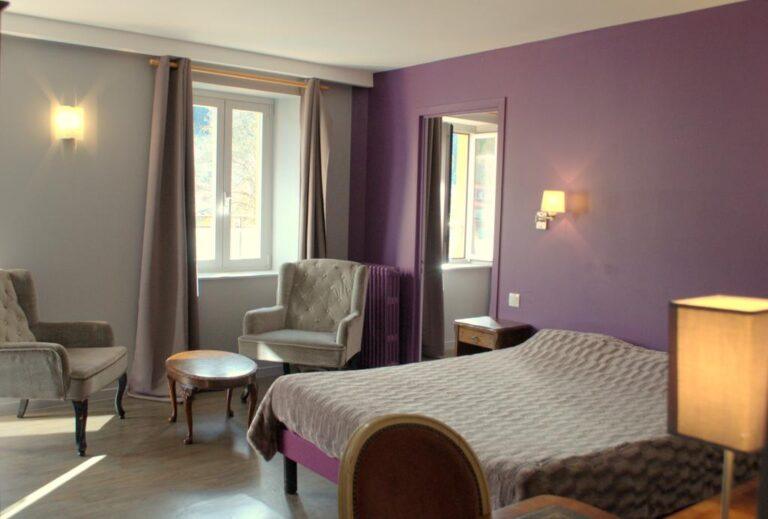 hotel-le-lac-1lieu1salle-chambre-mauve.jpg