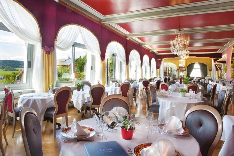 hotel-le-lac-1lieu1salle-restaurant.jpg