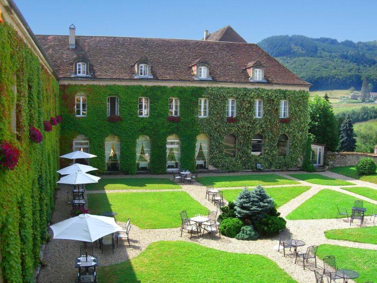hotel-les-ursulines-1lieu1salle-hotel.jpg