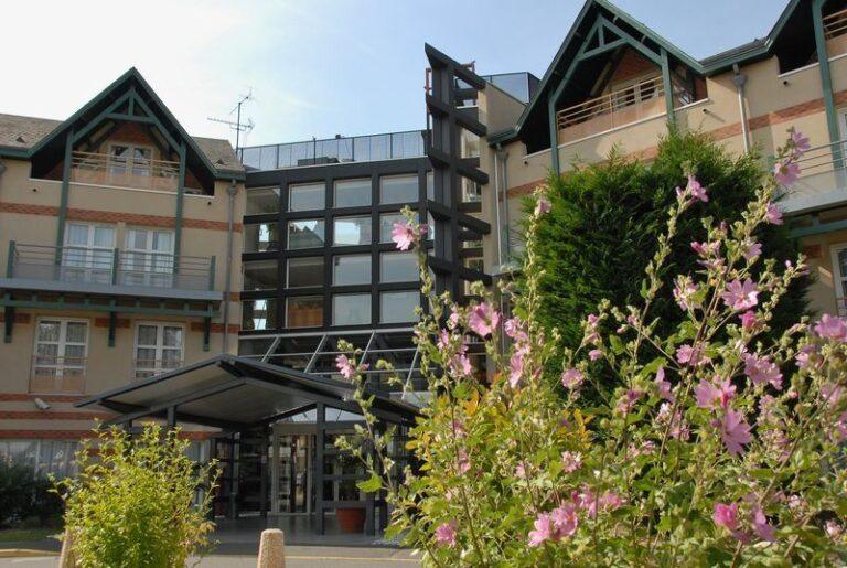 hotel-mercure-orleans-portes-de-sologne-1lieu1salle-hotel-restaurant.jpg