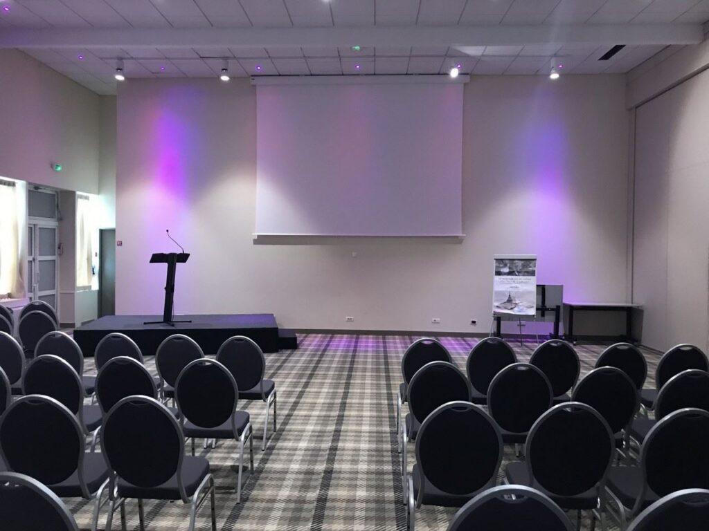 hotel-mercure-orleans-portes-de-sologne-1lieu1salle-hotel-restaurant-seminaire.jpg