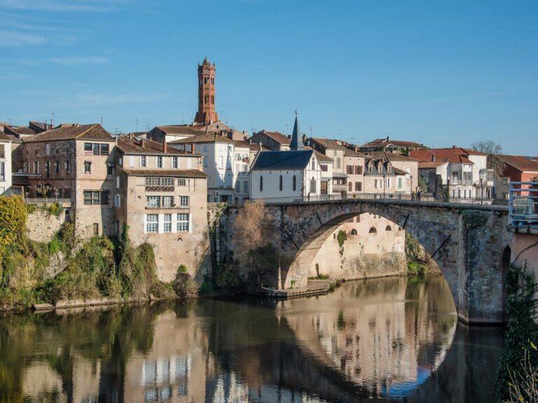 hotel-mercure-villeneuve-sur-lot-1lieu1salle-restaurant-hotel-exterieur.jpg