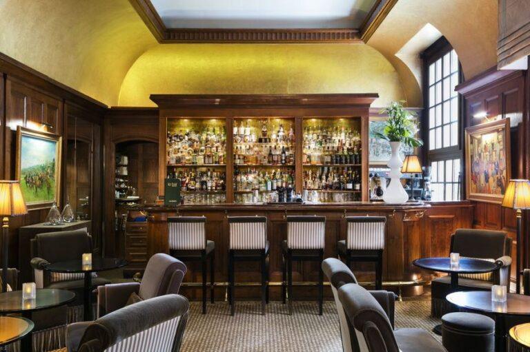 hotel-normandy-barriere-1lieu1salle-convention-bar.jpg