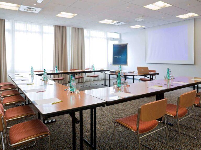 hotel-novotel-orleans-sud-la-source-1lieu1salle-hotel-restaurant-reunion.jpg