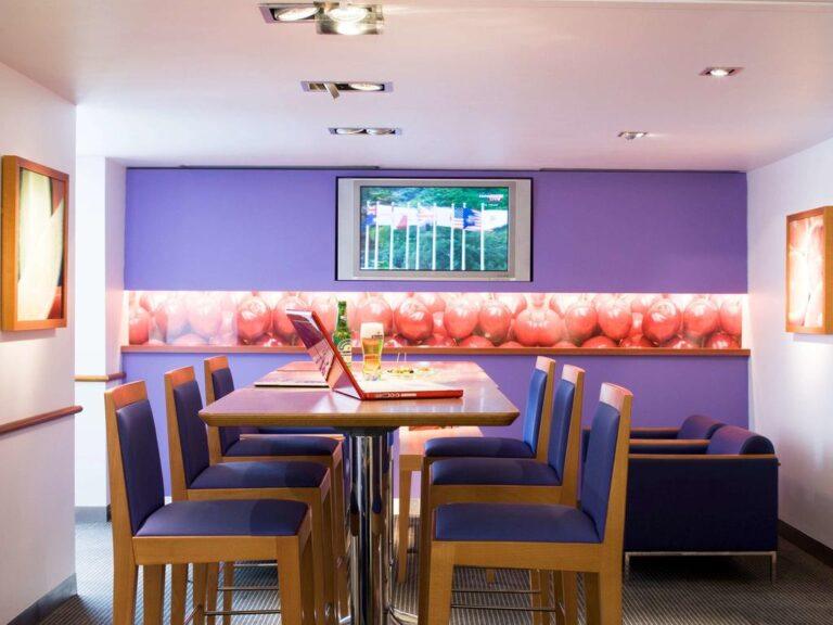 hotel-novotel-orleans-sud-la-source-1lieu1salle-hotel-restaurant-salon.jpg