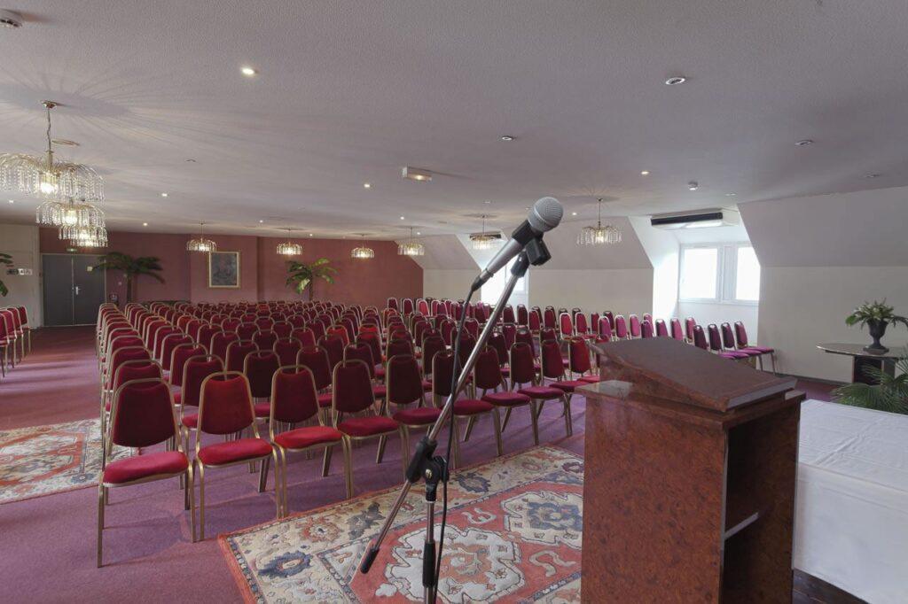 hotel-paradis-lourdes-1lieu1salle-restaurant-salle-de-reunion.jpg