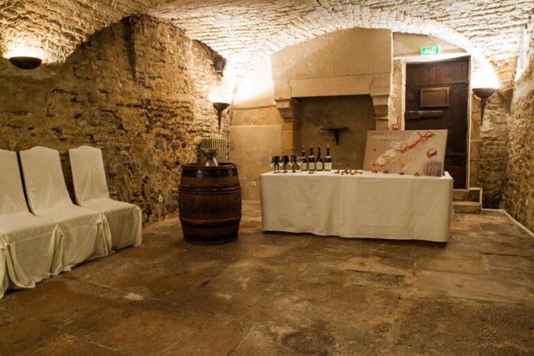hotel-philippe-le-bon-1lieu1salle-salle.jpg