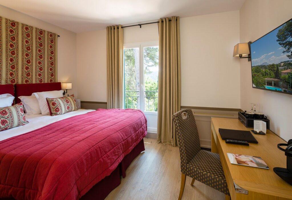 hotel-pigonnet-1lieu1salle-evenements-chambre.jpg