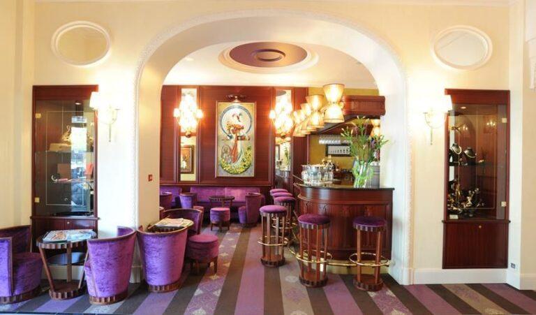 hotel-princesse-flore-1lieu1salle-hotel-restaurant-accueil.jpg