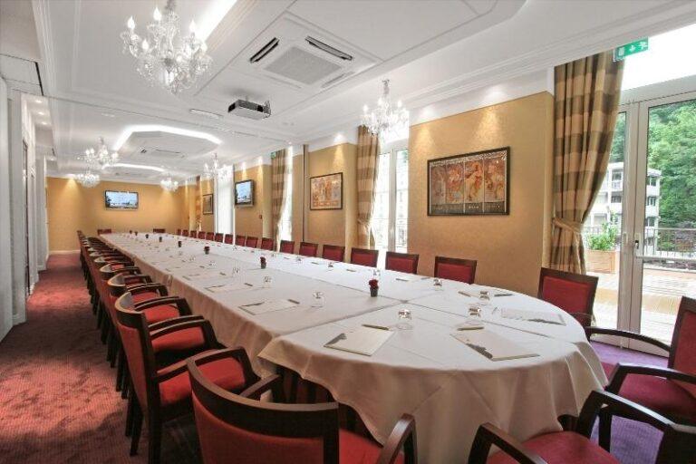 hotel-princesse-flore-1lieu1salle-hotel-restaurant-seminaire.jpg