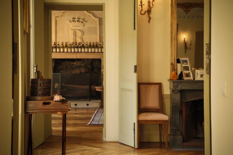 hotel-regnard-1lieu1salle-cheminee.jpg