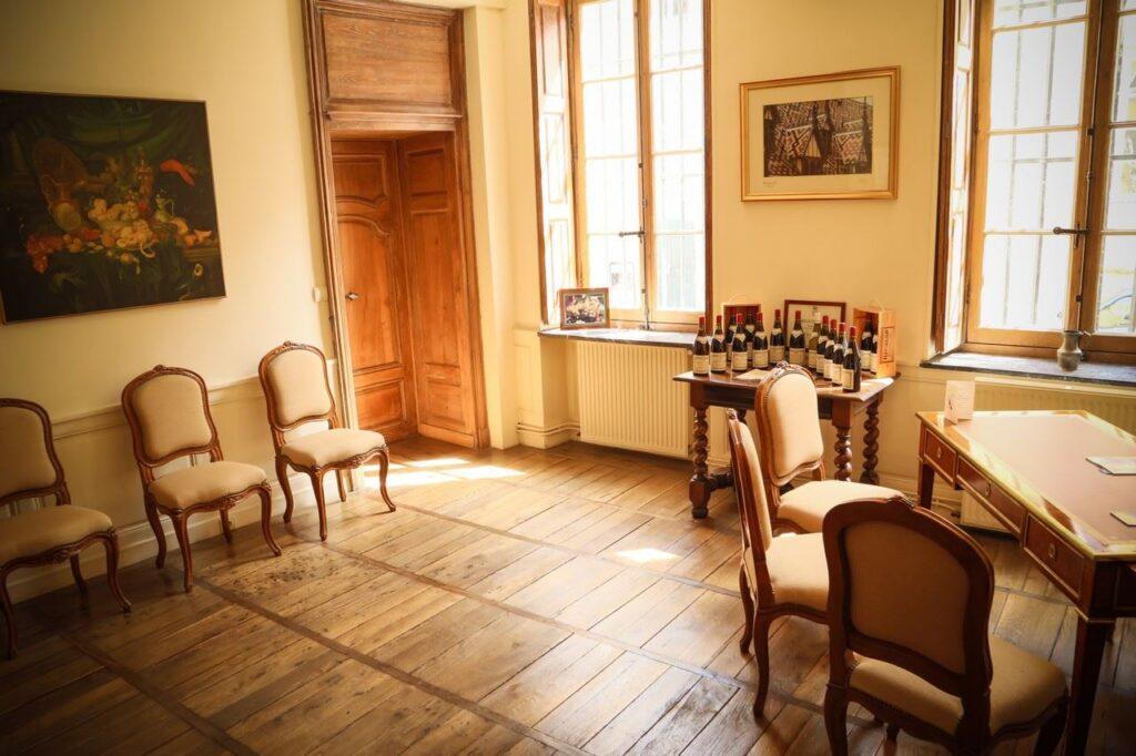 hotel-regnard-1lieu1salle-salon3.jpg
