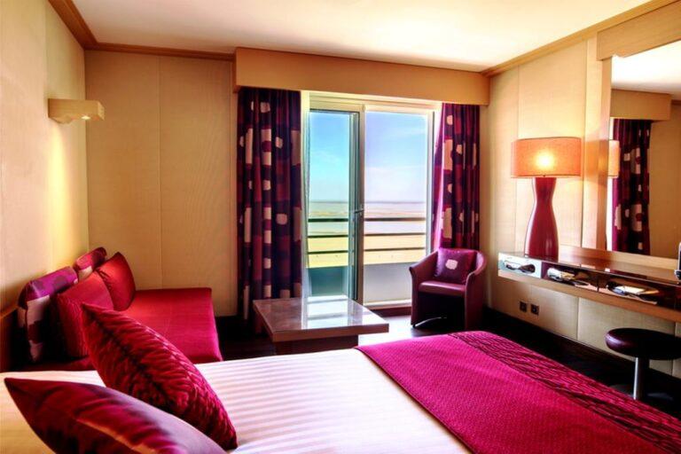 hotel-spa-du-beryl-de-saint-brevin-l-ocean-1lieu1salle-hotel-restaurant-chambre.jpg