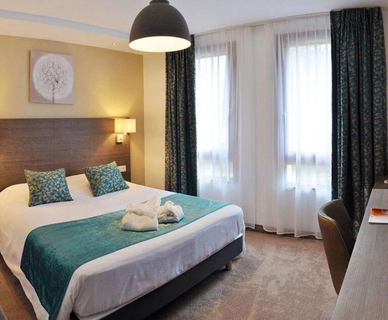 hotel-verte-vallee-1lieu1salle-chambre.jpg