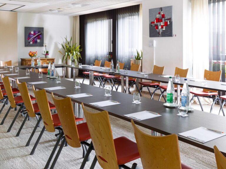 hotel-verte-vallee-1lieu1salle-seminaire.jpg