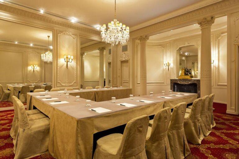 hotel-westminster-1lieu1salle-restaurant-hotel-conference.jpg