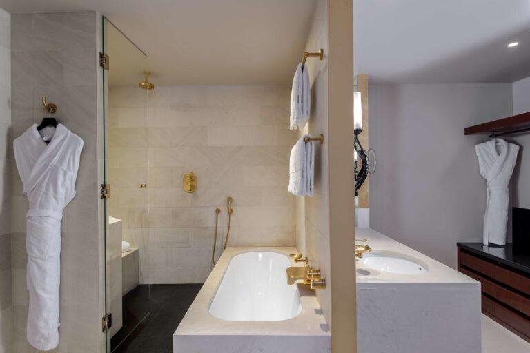 hyatt-paris-vendome-1lieu1salle-restaurant-hotel-salles.jpg