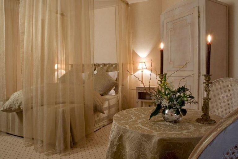 hotel-golf-des-7-tours-1lieu1salle-seminaire-chambre.jpg