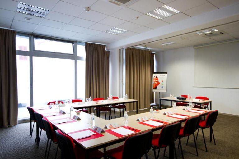 ibis-bayonne-centre-1lieu1salle-hotel-restaurant-salle-de-seminaire.jpg