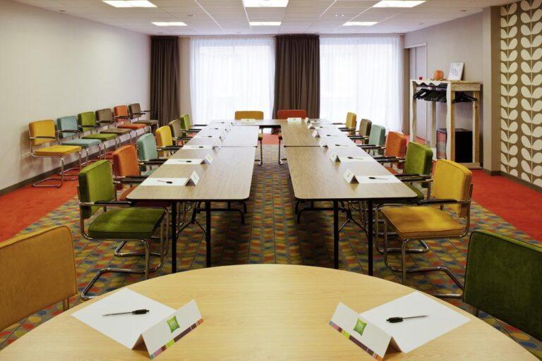 ibis-styles-chaumont-centre-gare-1lieu1salle-hotel-restaurant-salle-de-reunion.jpg