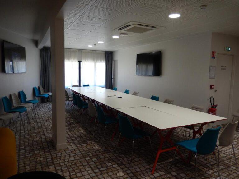ibis-styles-la-rochelle-centre-1lieu1salle-hotel-restaurant-salle-de-conference.jpg