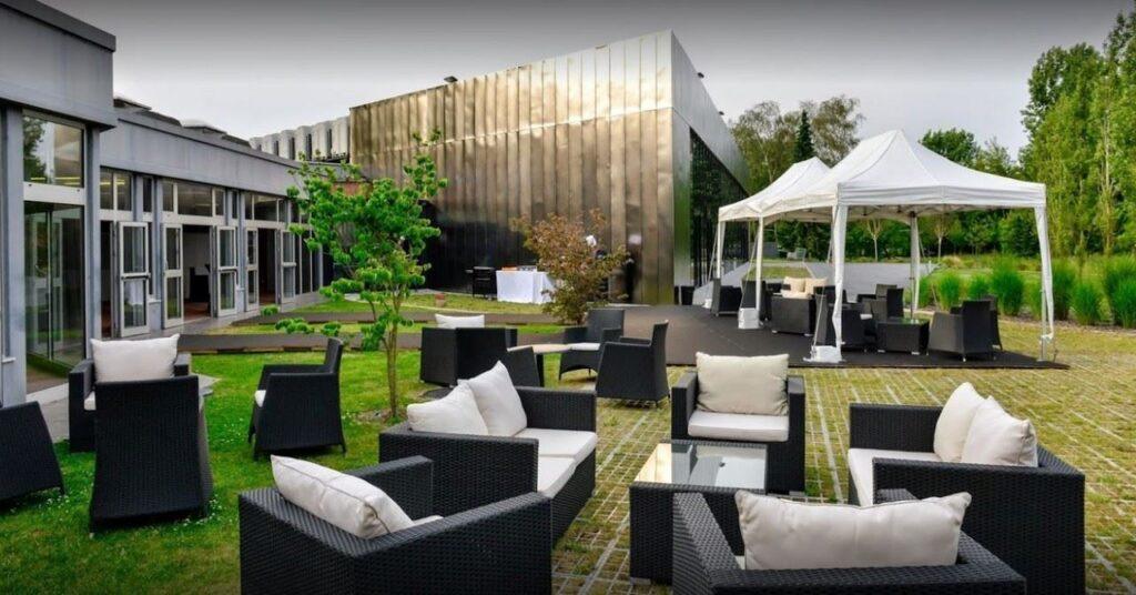 la-cite-des-echanges-1lieu1salle-exterieur.jpg