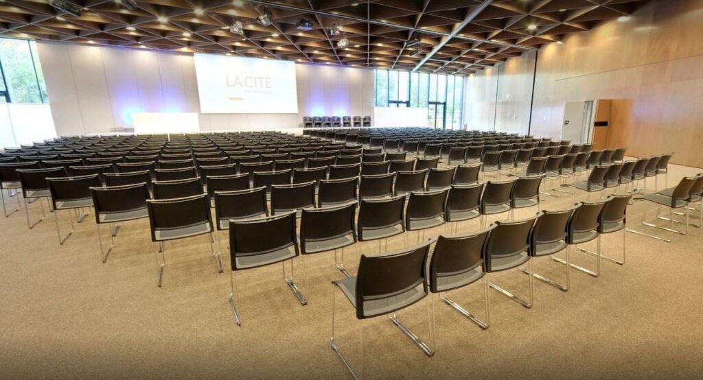 la-cite-des-echanges-1lieu1salle-meeting.jpg