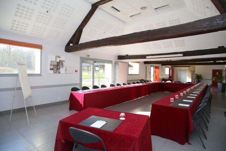 la-ferme-du-manet-1lieu1salle-reunions.jpg