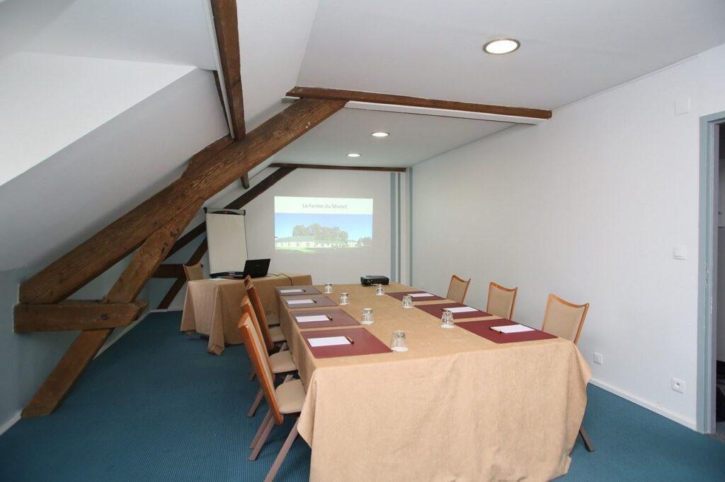 la-ferme-du-manet-1lieu1salle-seminaires.jpg