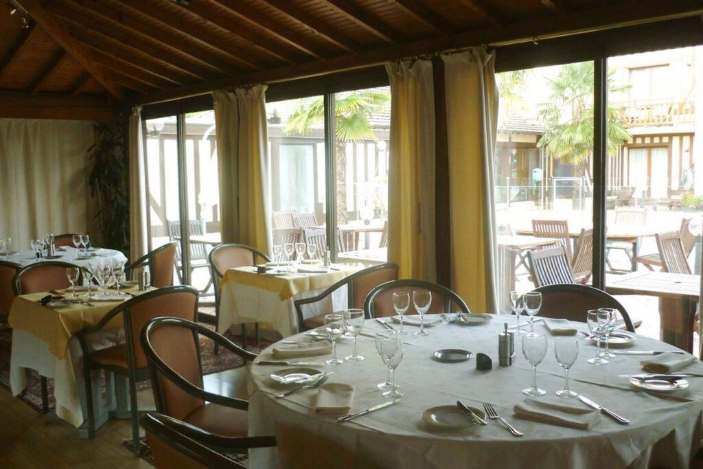 le-clos-deauville-saint-gatien-1lieu1salle-convention-restaurant.jpg