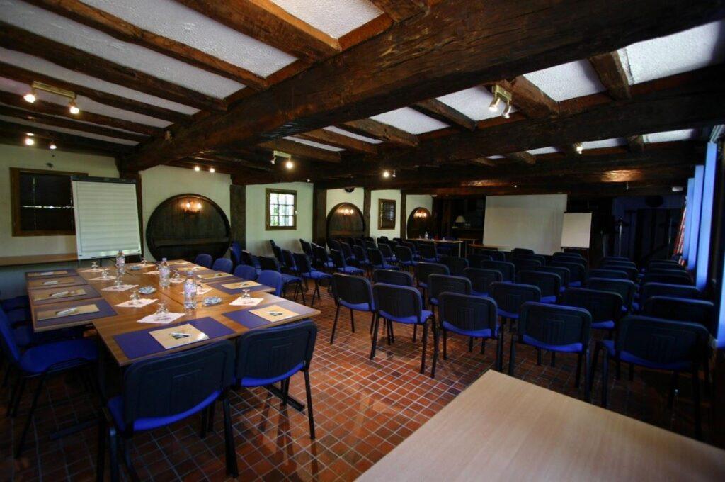 le-clos-deauville-saint-gatien-1lieu1salle-salle-de-reunion.jpg
