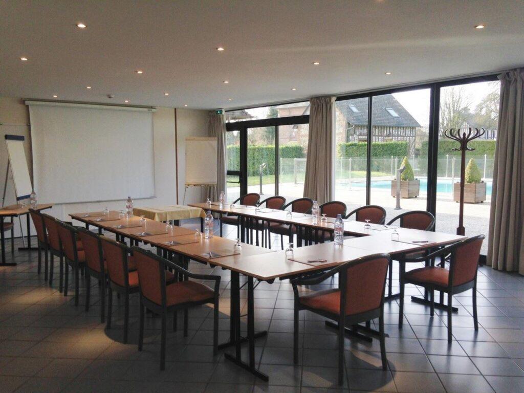le-clos-deauville-saint-gatien-1lieu1salle-salle-de-seminaire.jpg