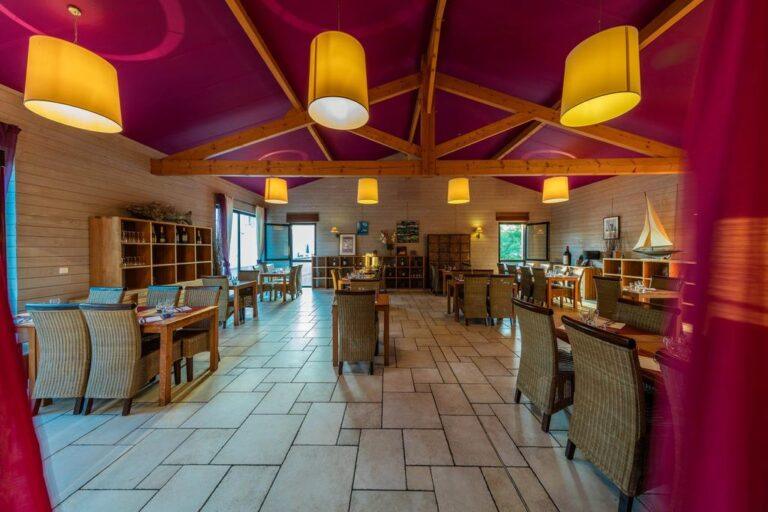 le-domaine-du-golf-d-albret-1lieu1salle-restaurant-hotel.jpg