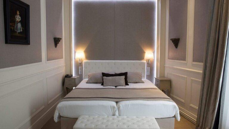 le-grand-1lieu1salle-seminaire-hotel-restaurant-reunion-conference-events-chambre.jpg