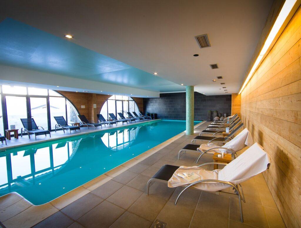 le-kaya-1lieu1salle-meeting-piscine.jpg