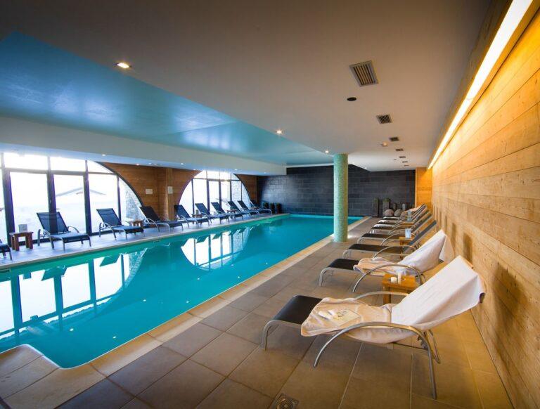 le-kaya-1lieu1salle-meeting-piscine.jpg