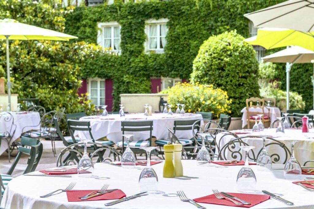 le-manoir-de-gressy-1lieu1salle-terrasse.jpg
