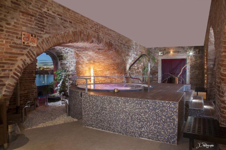 le-moulin-de-moissac-1lieu1salle-hotel-restaurant-booking.jpg