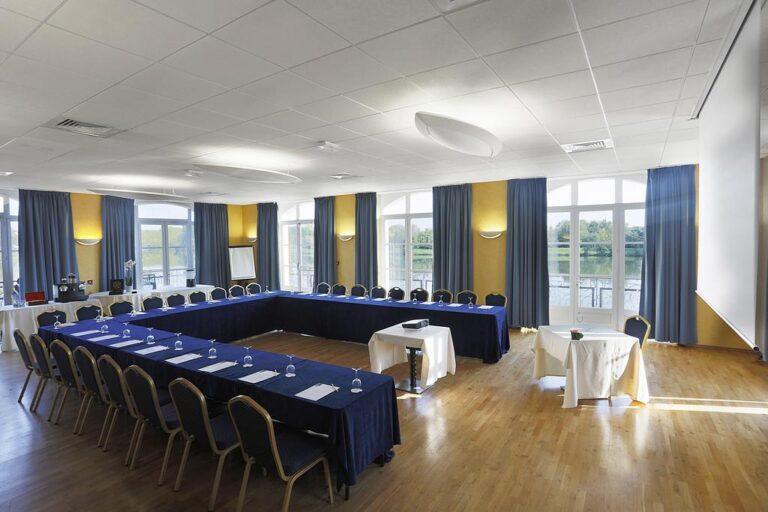 le-moulin-de-moissac-1lieu1salle-hotel-restaurant-lancement-salle-reunion.jpg